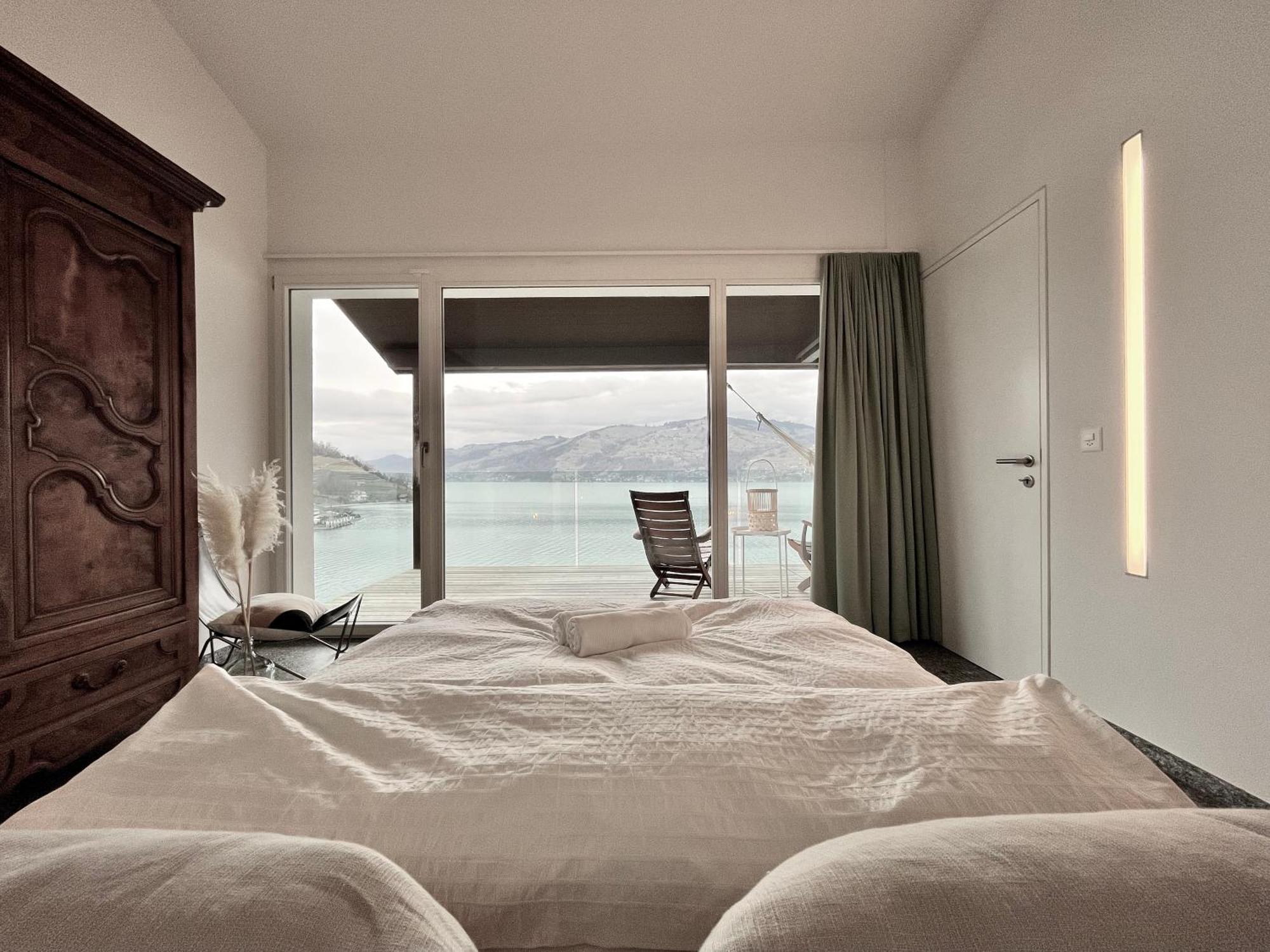 Wohnung Mit Grossartiger Seesicht Und Balkon Spiez Exteriér fotografie