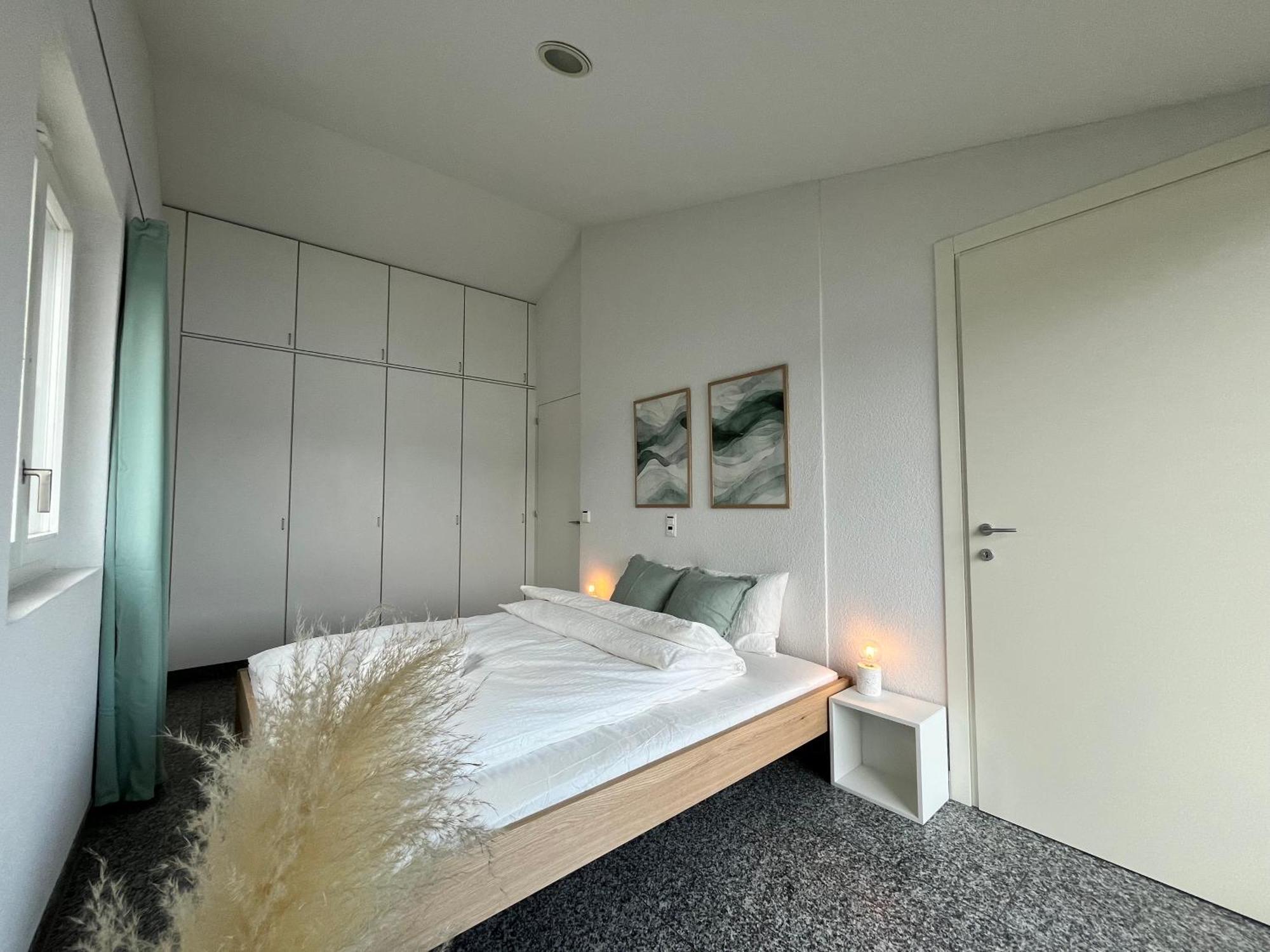 Wohnung Mit Grossartiger Seesicht Und Balkon Spiez Exteriér fotografie
