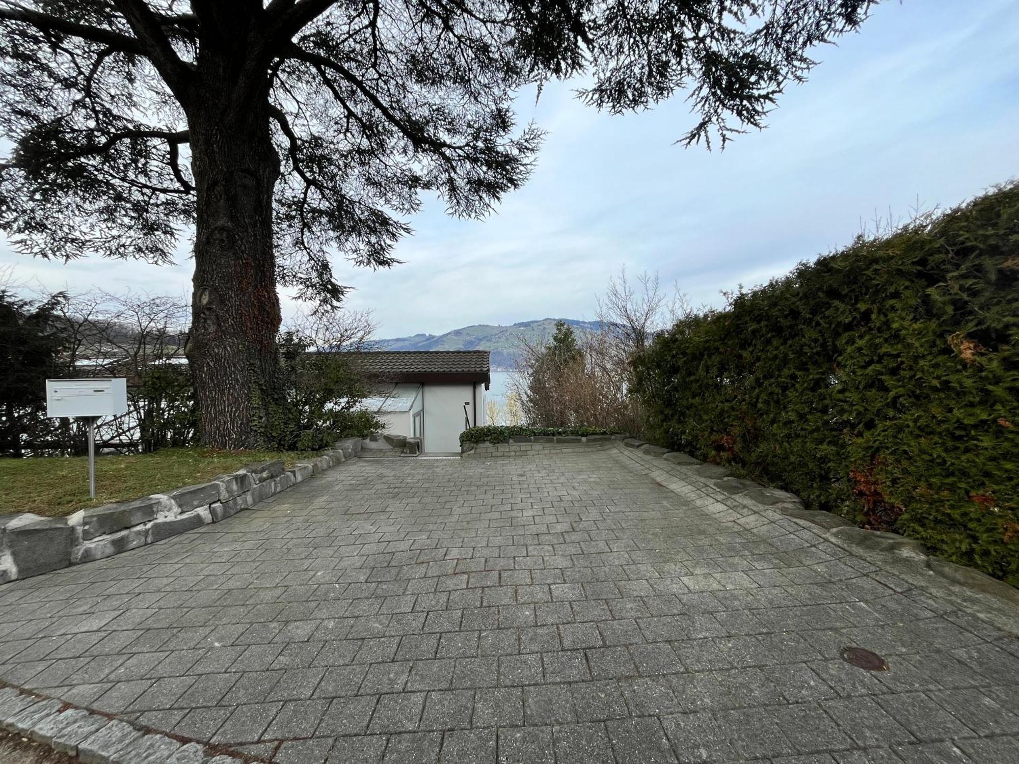 Wohnung Mit Grossartiger Seesicht Und Balkon Spiez Exteriér fotografie