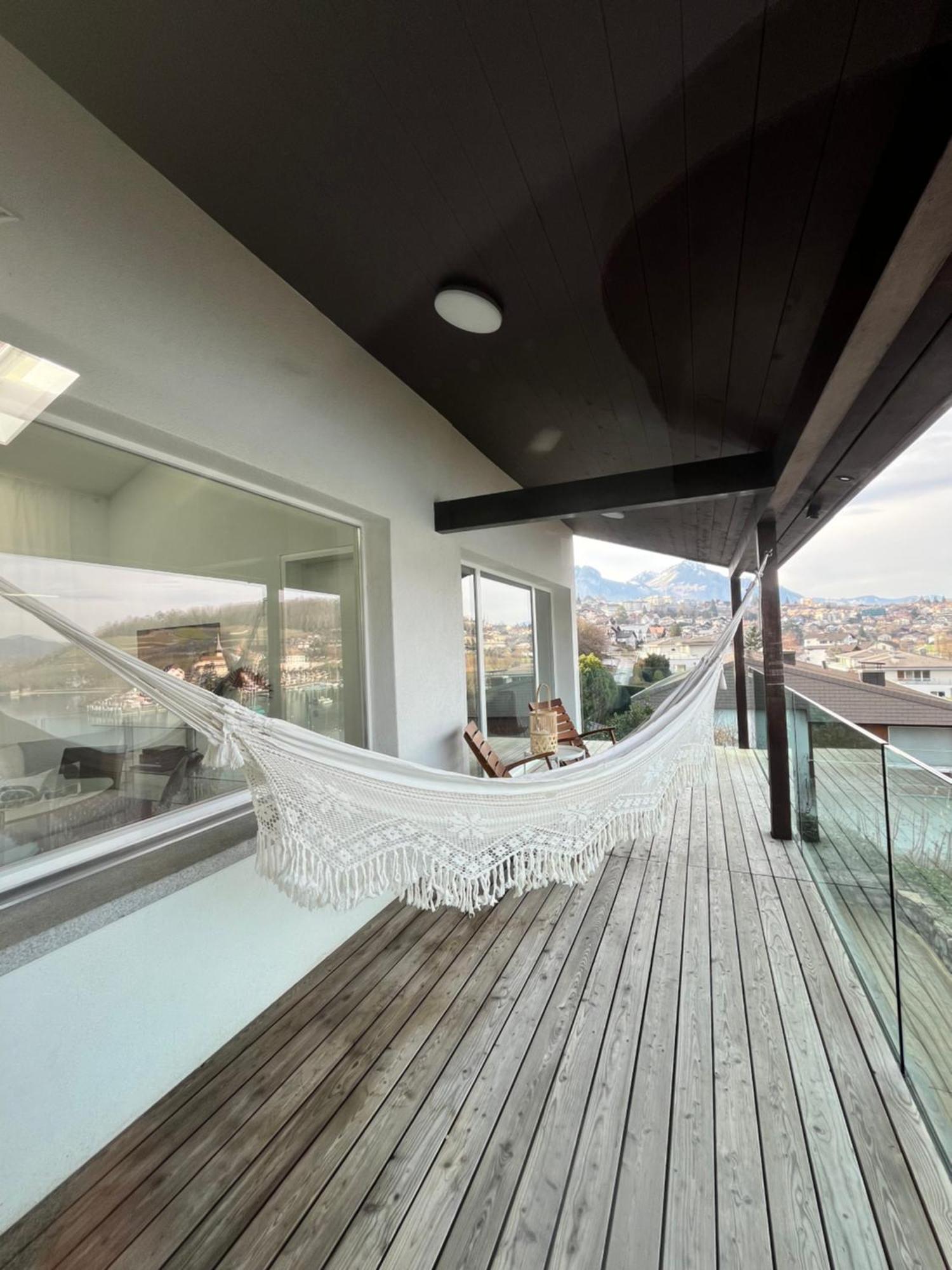 Wohnung Mit Grossartiger Seesicht Und Balkon Spiez Exteriér fotografie