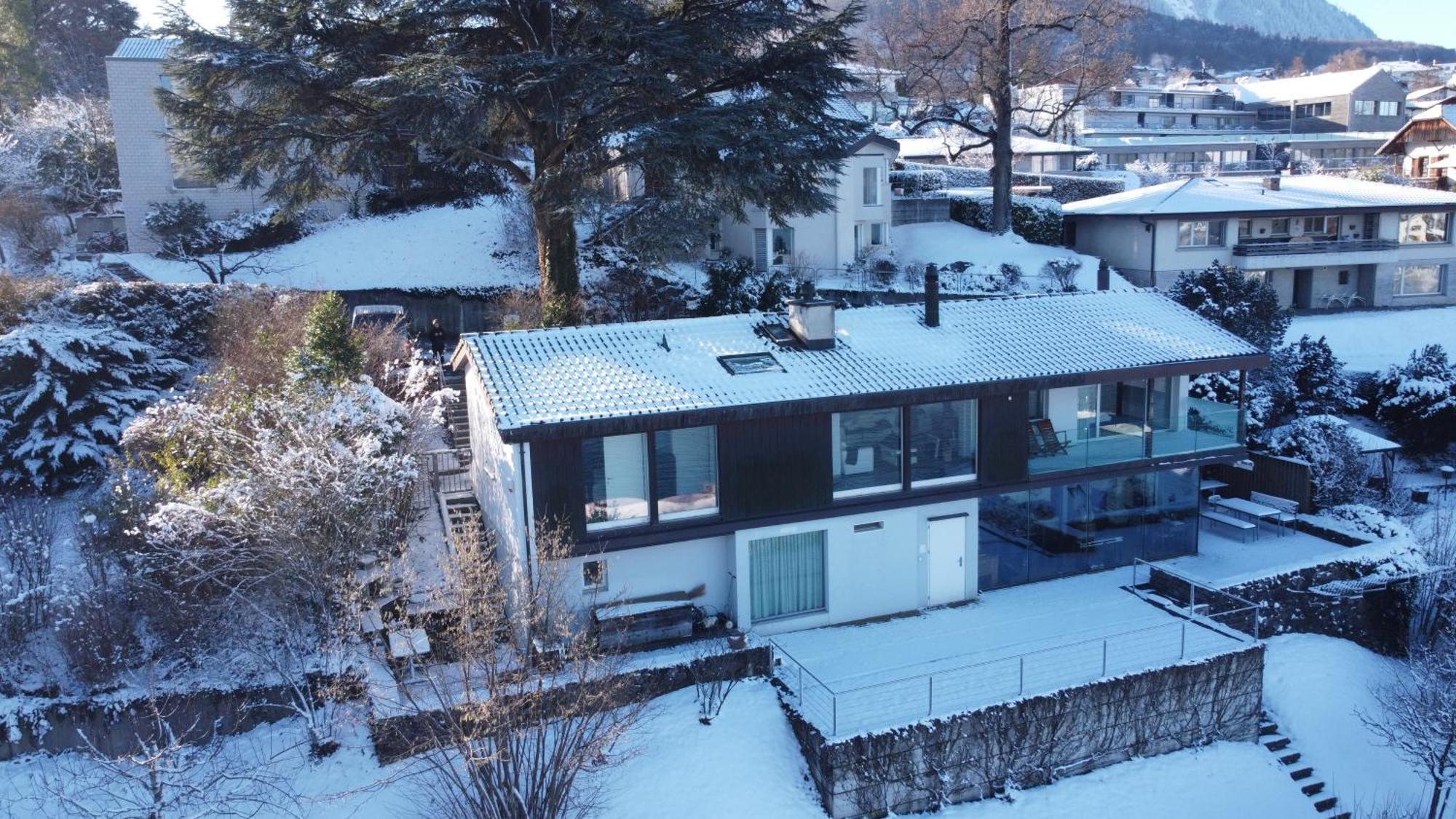 Wohnung Mit Grossartiger Seesicht Und Balkon Spiez Exteriér fotografie
